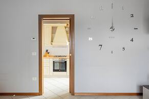 Bedetti Modern Flat by Wonderful Italy