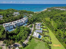 Luxury Hills Aparthotel