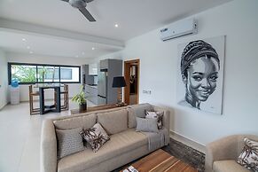 Luxury Hills Aparthotel