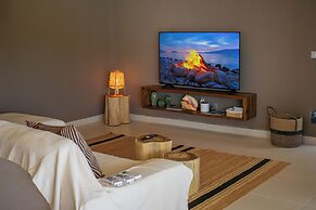 Luxury Hills Aparthotel