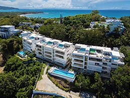Luxury Hills Aparthotel