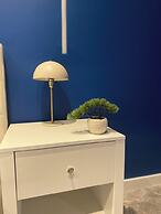 The Blue Loft - Modern City Apartment