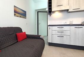 Air-conditioned, in Residence, With Pool and Patio