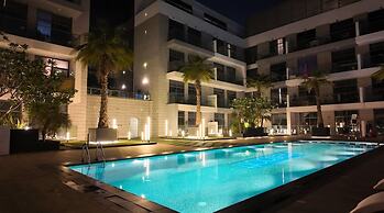 Luxury 1BR w/ Balcony & Burj Khalifa View