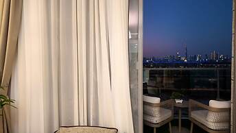 Luxury 1BR w/ Balcony & Burj Khalifa View