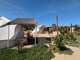 La Window Glamping