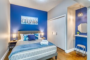 Stylish Condo With Balcony in Downtown Calgary