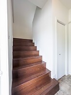 Charming Pet-friendly Summer Stay w/ Parking