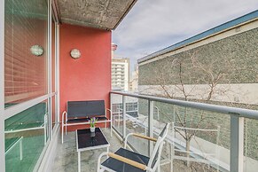 Modern Condo w/ Balcony - Steps From Stampede Park
