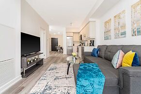 Newly Built Modern Condo w Balcony & City Views