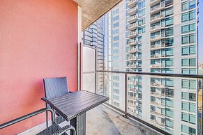 Elegant Condo w/ Balcony, Stunning Downtown Views!