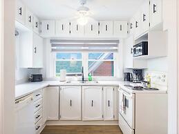 Pet Friendly Home Near Lock 32 & Beach Park