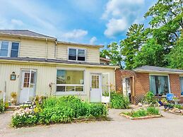 Pet Friendly Home Near Lock 32 & Beach Park