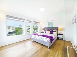 Pet Friendly Home Near Lock 32 & Beach Park