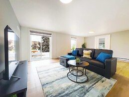 Pet Friendly Home Near Lock 32 & Beach Park