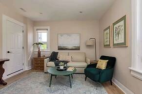 2BR Suite With LRG Patio!