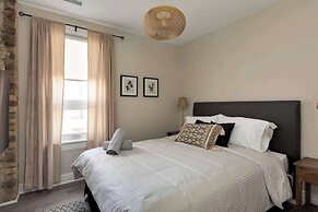 2BR Suite With LRG Patio!
