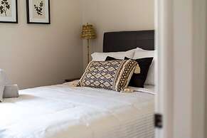 2BR Suite With LRG Patio!