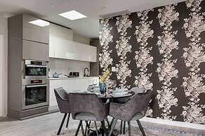 Elegant Suite w Patio, BBQ Grill!