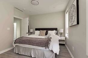 Elegant Suite w Patio, BBQ Grill!
