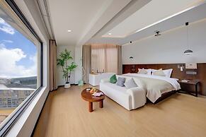 Shangri La cuckoo homestay