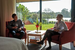 Wilderness Lodge Lake Moeraki