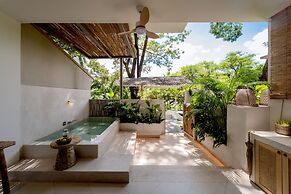 Wan'an Waves Wild Luxury Designer Hotel