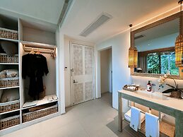 Wan'an Waves Wild Luxury Designer Hotel