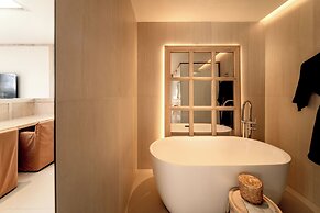 Wan'an Waves Wild Luxury Designer Hotel