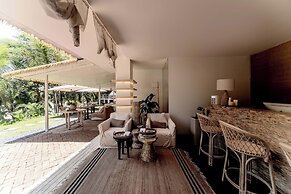 Wan'an Waves Wild Luxury Designer Hotel