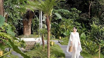 Wan'an Waves Wild Luxury Designer Hotel