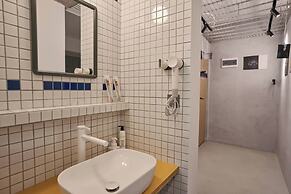 Tiaohai Living Youth Hotel