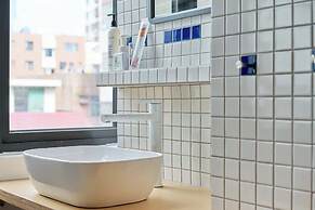 Tiaohai Living Youth Hotel