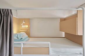 Tiaohai Living Youth Hotel