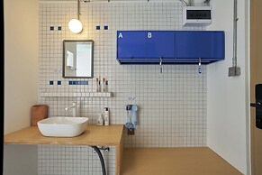Tiaohai Living Youth Hotel