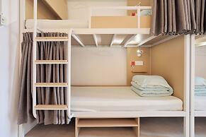 Tiaohai Living Youth Hotel