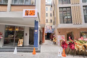 Tiaohai Living Youth Hotel