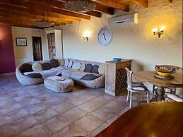 Charming Villa With Private Garden