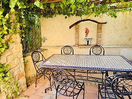 Charming Villa With Private Garden