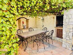 Charming Villa With Private Garden