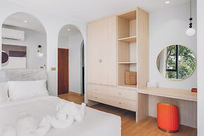 Leva Boutique Hotel