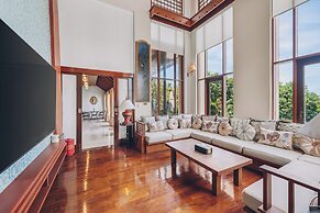 Leva Boutique Hotel