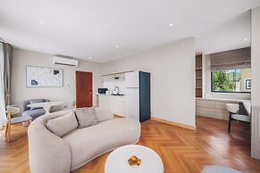 Leva Boutique Hotel
