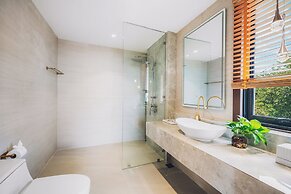 Leva Boutique Hotel