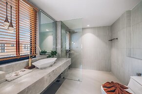 Leva Boutique Hotel