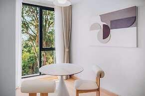 Leva Boutique Hotel