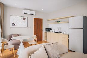 Leva Boutique Hotel