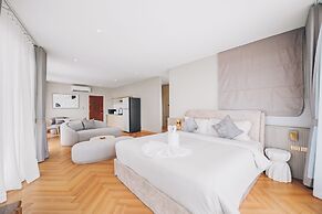 Leva Boutique Hotel