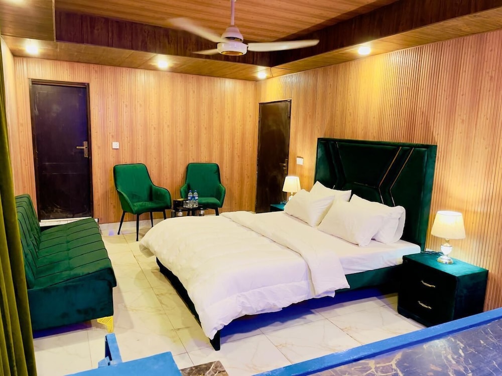 Hotel Five Rivers Airport Road