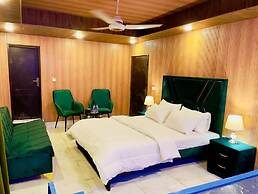 Hotel Five Rivers Airport Road